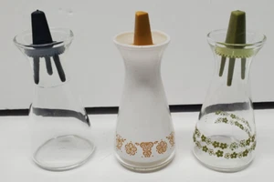 Lot of 3 Different Vintage Pyrex Salt & Pepper Shakers Plastic Lids USA - Imagen 1 de 5