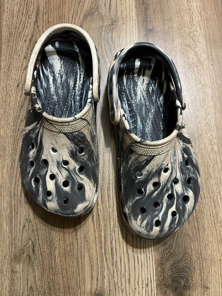 Zapatos Crocs, para niño talla 6, negro marrón, sin cordones, cómodos Foto 1 de 4