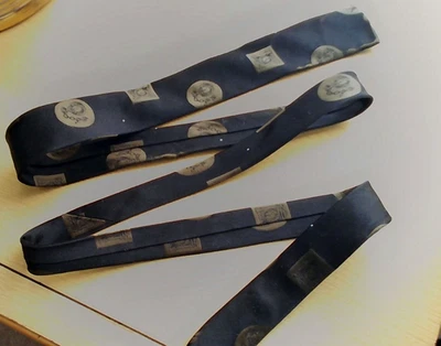 RELOJES de satén negro y oliva punta cuadrada con corbata cuello estrecho MCM años 50 60! Foto 1 de 4