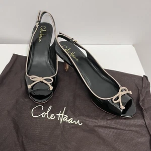Cole Haan Patent Leather Shoes Sling Back Open Toes Bows Black Taupe Comfort 8 B - Picture 1 of 6