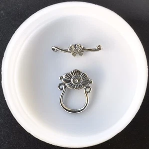 Toggle/Clasp, Antique Silver Flower Design. 20mm Ring, 23mm Bar. 1 set per pack. - Picture 1 of 2