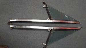 Porsche 914 Vent Glass and Vertical Bar # 914 542 013 10/014 10 - Picture 1 of 11