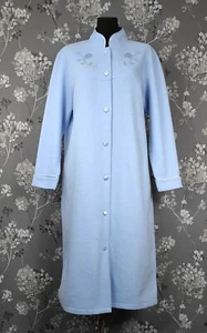 VINTAGE LOOK LIGHT BLUE HOME DRESS / LOUNGE TUNIC / BATHROBE BY EWM. SIZE MEDIUM - Picture 1 of 4