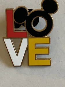 Disney’s Mickey Mouse Pin LOVE With Mickey Ears 2007 Pin Trading - Picture 1 of 4