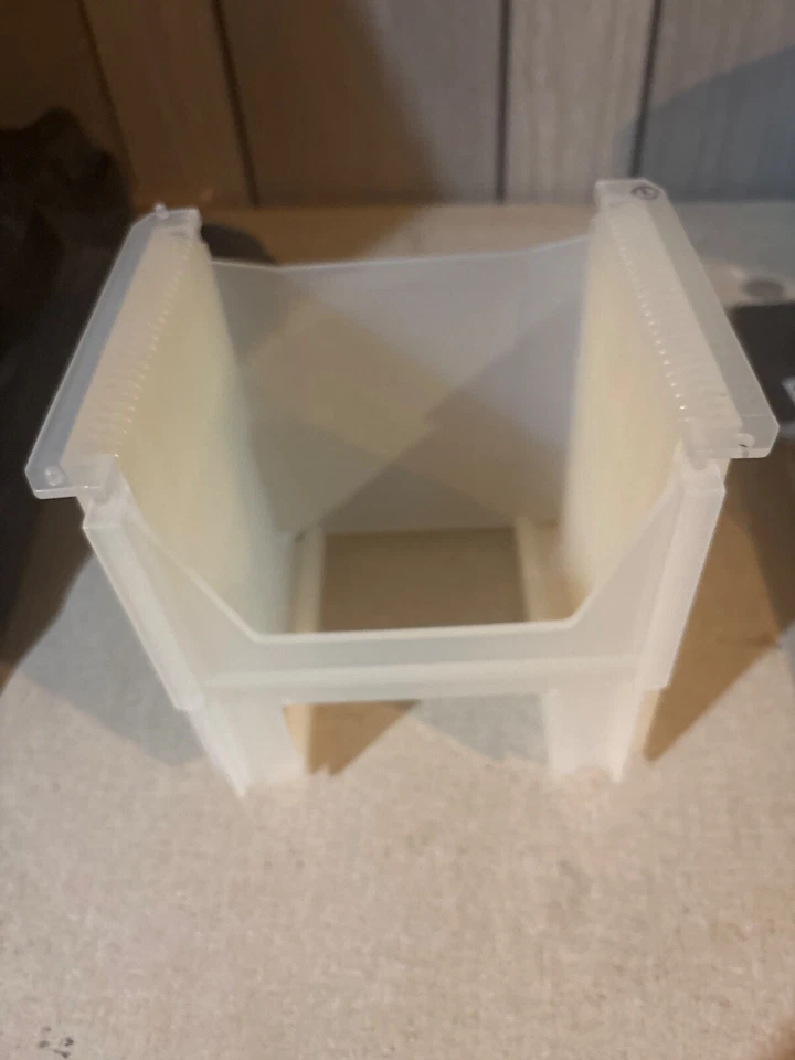 ePAK ePRO-8/155 -25-CS 155 mm Polypropylene Wafer Carrier Cassette USED - Image 1 of 3