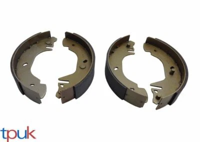 Ford Transit Mk3 European 2.5 Rear Brake Shoes 85 To 91 1570203 - Image 1 of 2