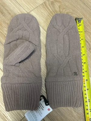 NUEVO CON ETIQUETAS Lululemon Marrón Tejido con Cable Polar Forrado Mitones Para Mujer’s M/L ¡Gran Regalo! Foto 1 de 4
