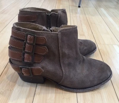 Botas botines para mujer de gamuza bronceada con hebilla trasera de diseñador Hudson mod diario talla 38 Foto 1 de 4