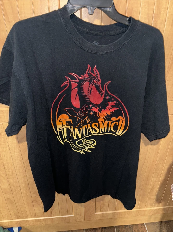 Camiseta para hombre Fantasmic Dragon de los parques de Disney Hanes talla XL Foto 1 de 4