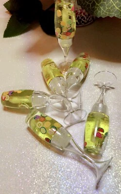 Brillo de labios de aloe vera  Foto 1 de 3