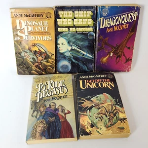 Anne McCaffrey Science Fiction Book Lot of 5 Paperbacks 70's-80's - Bild 1 von 20