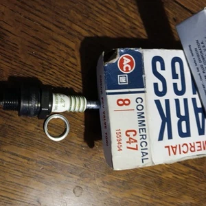8  NOS Vintage AC GM  C47  COMMERCIAL Spark Plugs in box FLINT MI GREEN STRIPE - Picture 1 of 3