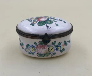 Französische 1700er Veuve Perrin ovale handbemalte Schnupftabak Schmuckschatulle signiert mit Geschichte - Bild 1 von 11