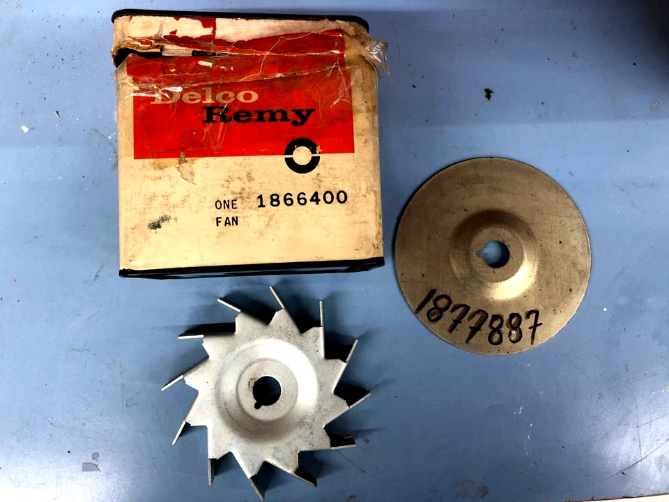 GM CORVETTE 1953-1955 6 VOLT GENERATOR WOBBLE PLATE & 5" FAN NOS - Image 1 of 1