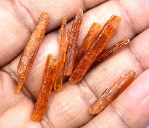 21.45 CT 100% Natural Tanzania Orange Kyanite Lot Of 8 Pcs Specimen Rough - Picture 1 of 7
