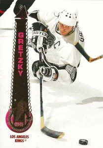 RARE-1994-95-. PINNACLE-WAYNE GRETZKY  HOCKEY CARD- CARD #200 LA KINGS NRMT   - Bild 1 von 1