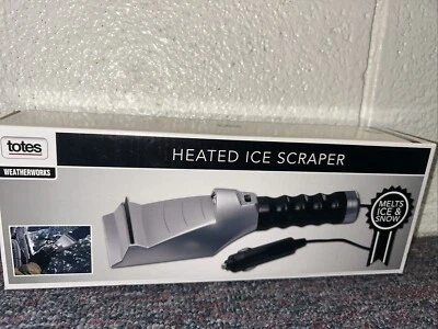 TOTES HEATED AUTO ICE SCRAPER 15 FT. 12-VOLT DC POWER CORD w/FLASHLIGHT NIB - Image 1 of 4