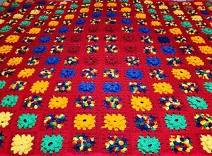 Vintage Crochet Afghan Blanket 3D Flower Throw Handmade Granny Square 49x80 MCM - Picture 1 of 8