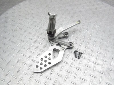 2005 04 05 Suzuki GSXR 750 GSXR750 pé traseiro esquerdo LER NOTAS - Imagem 1 de 4