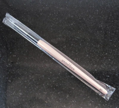 Smashbox SHADOW and/or LINER - Bullet Pointed SMUDGER Brush - Sealed  FULL SIZE - Image 1 of 3