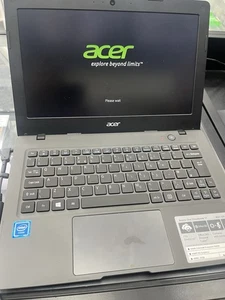 Acer Aspire One Cloudbook 11 32GB EMC, 2GB RAM - Picture 1 of 8