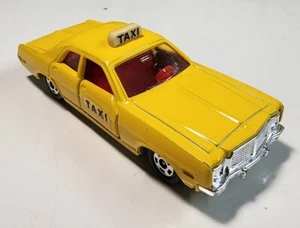 Vintage Tomica Tomy F8.9.10.18 Yellow Dodge Coronet Custom 1/74 Diecast Taxi Cab - Picture 1 of 10