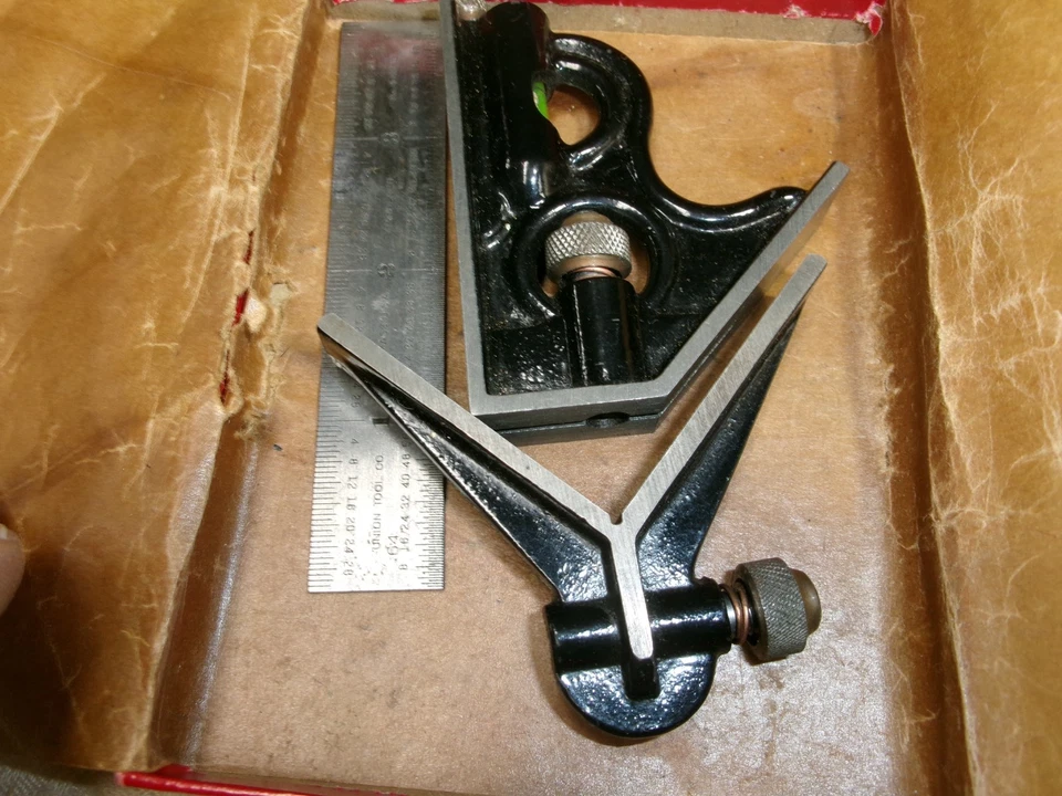 Union #204-24 Combination square, 2 heads 4"  in Box  EXCELLENT - Image 1 of 4