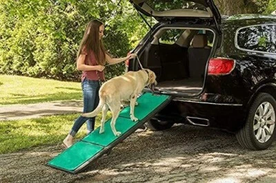 BRAND NEW PetGear SupertraX TRI-FOLD Pet Dogs Ramps, Portable/EZfold, W/Handle!! - Image 1 of 4