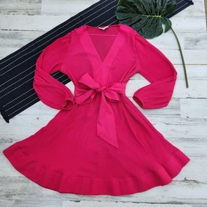 Minivestido Milly Liv plisado con cinturón rosa talla 8 - Imagen 1 de 7