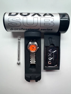 DOXA Sub 1200T Professional Orange Face Watch - Original Packaging & Extra Links - Image 1 of 4