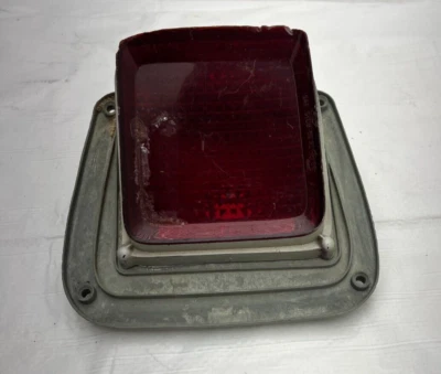 Luz trasera Plymouth 1969 cuerpo B Mopar luz trasera lámpara carcasa lente Roadrunner GTX Foto 1 de 4