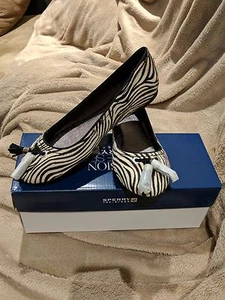 Brand new zebra print Sperry flats with tassels 7 1/2 - Picture 1 of 2