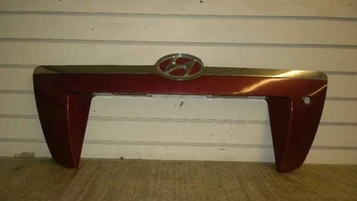 06 HYUNDAI TUCSON ЗАДНИЙ ПОДЪЕМНЫЙ БОРТ РУЧКА НОМЕРНОГО ЗНАКА ОТДЕЛКА 1001-46 - Изображение 1 из 3