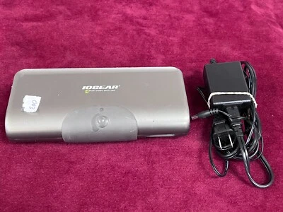 USED IOGEAR model GVS74 4 port VGA video splitter 9V - Image 1 of 4