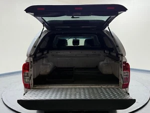 2016 Nissan Navara 2.3 dCi Tekna Auto 4WD Euro 5 4dr PICK UP Diesel Automatic - Picture 1 of 24