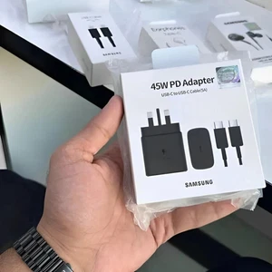 Samsung Galaxy Official 45W Super Fast Charger 2.0 with USB-C to C Data Cable - Picture 1 of 9