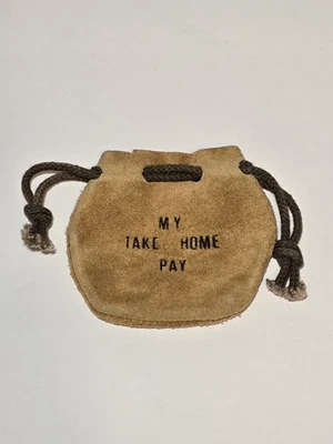 Monedero vintage de cuero/gamuza My Take Home Pay de 2,75" de largo Foto 1 de 4