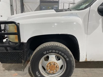 07-14 SILVERADO3500 Front Fender LH Olympic White-50U - Изображение 1 из 4
