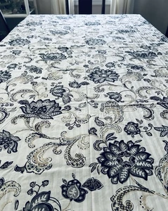 WAVERLY Oblong Tablecloth White Floral Blue 60"x 84" Rectangular 100% Cotton - Picture 1 of 5