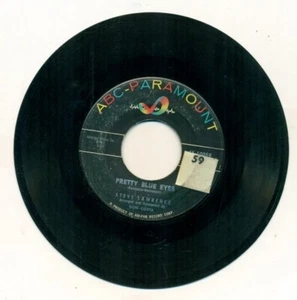 VINTAGE RECORD-45 rpm-STEVE LAWRENCE-PRETTY BLUE EYES-YOU'RE NEARER - Imagen 1 de 2