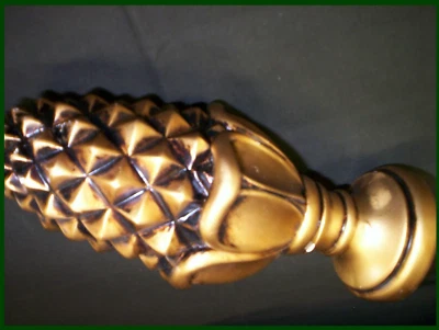 Un FINAL de 8" para Varilla CORTINA 2-1/4" ORO ANTIGUO Grabado Piña Granada NUEVO Foto 1 de 2