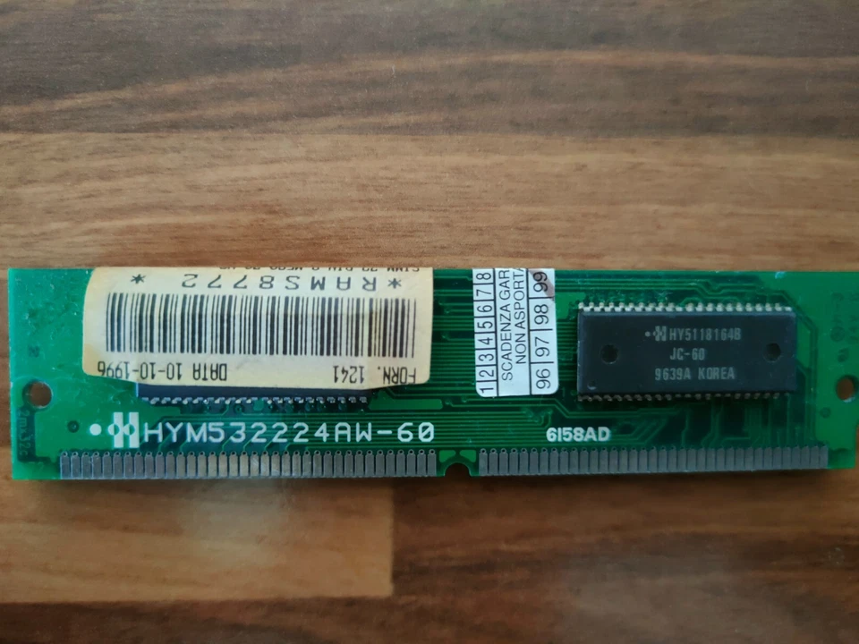 RAM 8 MB Edo-RAM 60 NS 72-pin ps2 Memory 'HYUNDAI hym532224aw-60 - Immagine 1 di 1