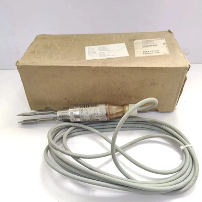 Endress Hauser FTL260-0022 LIQUIPHANT T DC Level Limit Switch - Image 1 of 4