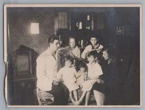 Familie beim Musizieren - Altes Foto 1920er 1930er - Picture 1 of 2