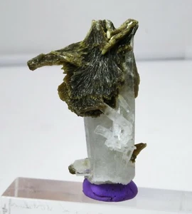 Epidote with quartz from Balochestan Pakistan - Picture 1 of 6