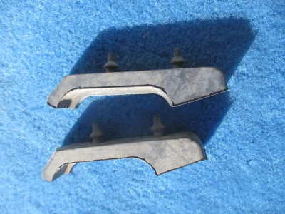 Buick GS Riviera 1971 1973 OEM radiador tanque cojines dos nos GM # 1236778 Foto 1 de 4