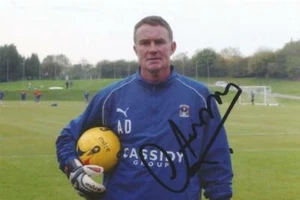 FOTO DE RETRATO 6x4 firmada por Andy Dibble + certificado de autenticidad - Imagen 1 de 1