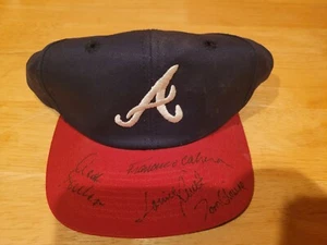 Vintage Atlanta Braves Signed Hat By 7 Players Cabrera, Glavine, Justice, Olson - Picture 1 of 12