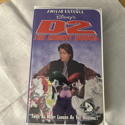 D2: The Mighty Ducks (VHS, 1994) - Image 1 of 4