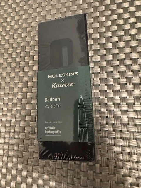 NOVO Moleskine x Kaweco, caneta esferográfica, ponta de 1,0 mm, VERDE com tinta azul lacrada - Imagem 1 de 1